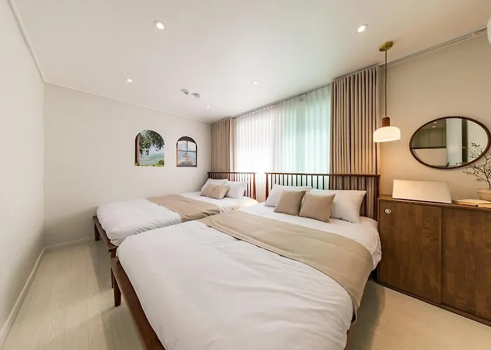 Maison Woodique Hongdae 2rooms 3beds 6persons * Seúl